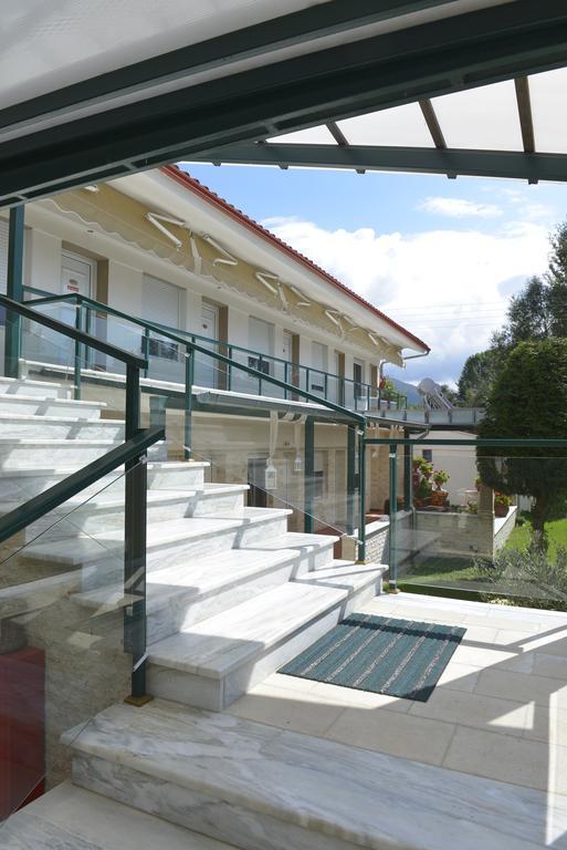 Hotel Galaxy Krepeni Экстерьер фото