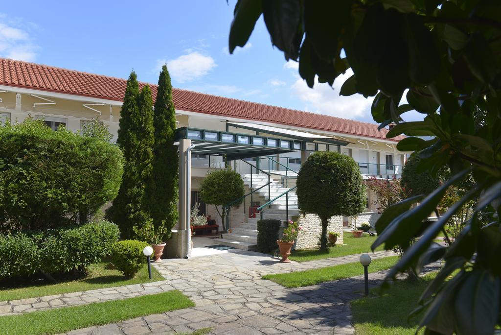 Hotel Galaxy Krepeni Экстерьер фото